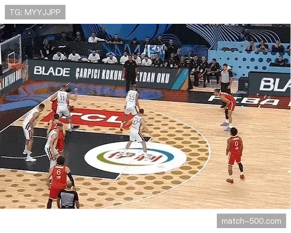 NBA球队应对末节崩盘新策略,动态防守与进攻可持续成重点 NBA球队应对末节崩盘新策略,动态防守与进攻可持续成重点