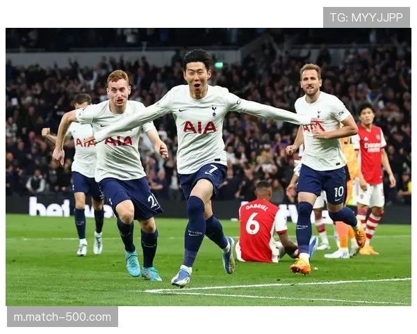 热刺进攻缺乏层次感，球员前插时机选择存在明显问题